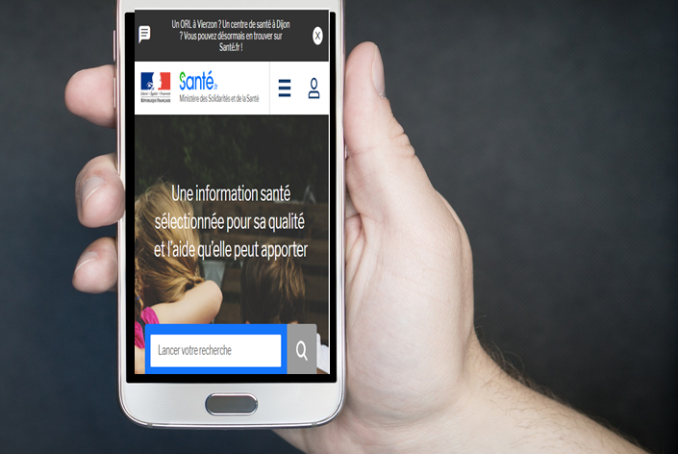 Photo d'écran d'un téléphone portable connecté au site Santé.fr